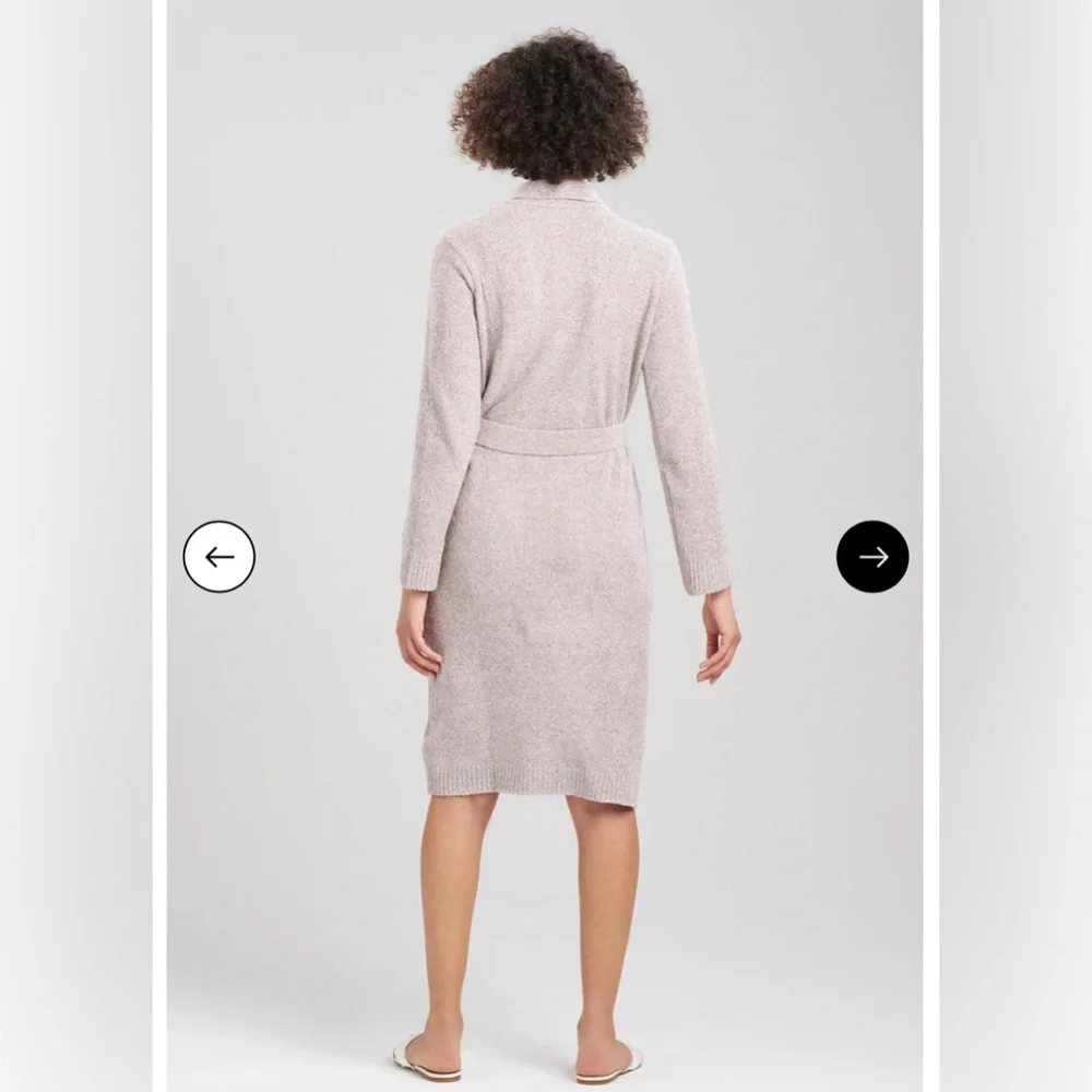 Natori Soft Gray Lounge Robe - Picture 6 of 7
